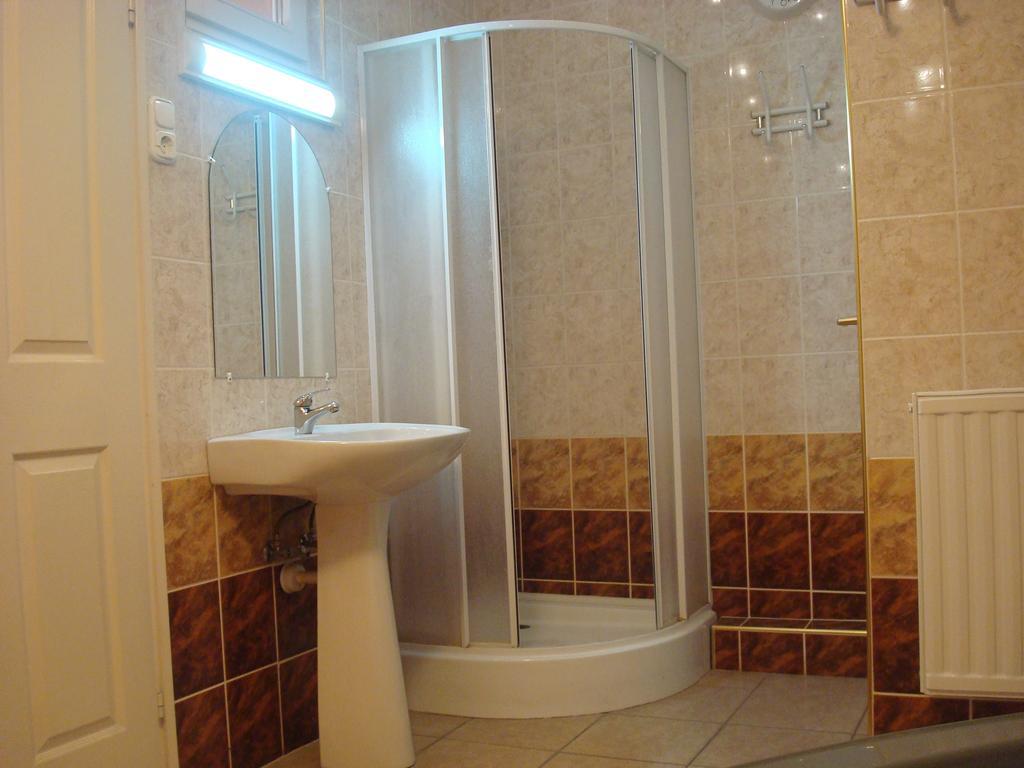إغير Hotel Arany Trofea المظهر الخارجي الصورة
